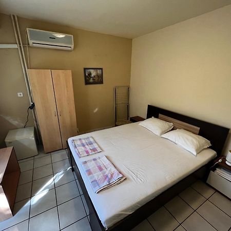 Dvete Brezi Hotel Burgas Ngoại thất bức ảnh