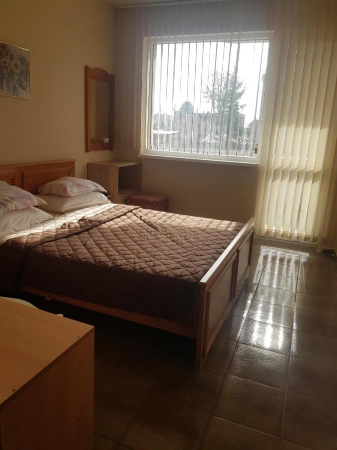 Dvete Brezi Hotel Burgas Ngoại thất bức ảnh